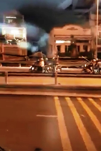 Hỗn chiến kinh hoàng trên cầu Nhị Thiên Đường: 2 “đại ca” tháo chạy khi thấy cảnh sát - 1