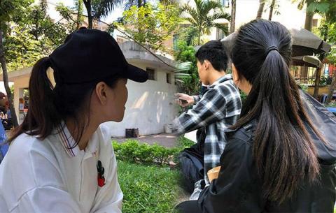 vu nu sinh nem con tu chung cu linh dam: