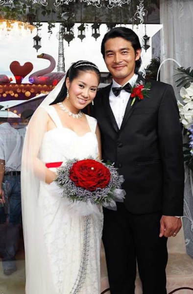 Showbiz Việt và những cuộc hôn nhân yêu nhanh, cưới vội, chia tay bất ngờ khiến ai cũng phải ngỡ ngàng - Ảnh 2.
