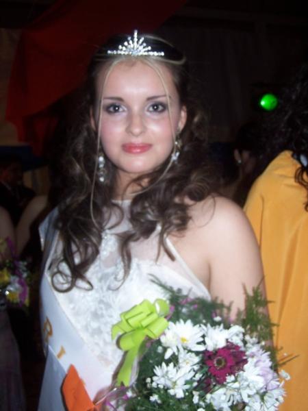 Mê mệt hung thủ giết dã man em gái, thiếu nữ bị đưa đi giám định tâm thần - 2