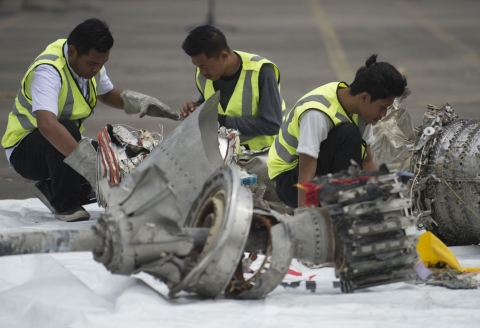 Phút khủng khiếp cuối cùng trên máy bay Indonesia chở 189 người rơi - 2