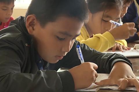 vu bat hs tat ban: co giao suy sup, chong xin nghi viec de cham soc hinh anh 2