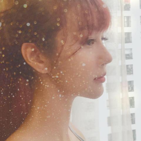 Nhan sắc xinh đẹp của 4 nữ CĐV nổi như cồn khi đi xem AFF Cup hình ảnh 17 nhan sac xinh dep cua 4 nu cdv noi nhu con khi di xem aff cup hinh anh 17