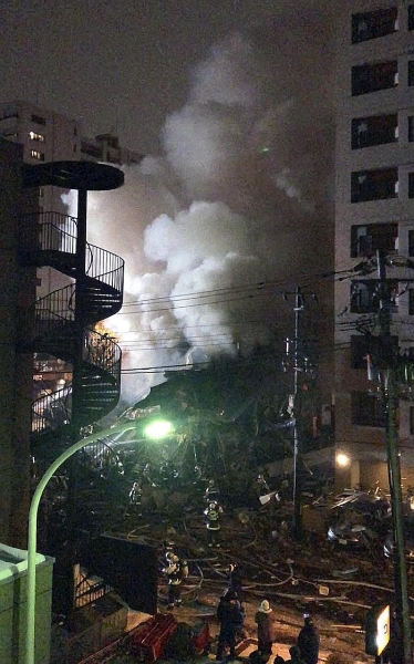 Nhà hàng Nhật Bản bị san phẳng sau vụ nổ lớn đêm 16.12. Ảnh: EPA. 