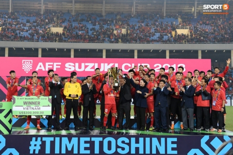Đội tuyển Việt Nam được thưởng hơn 30 tỷ đồng sau khi vô địch AFF Cup 2018