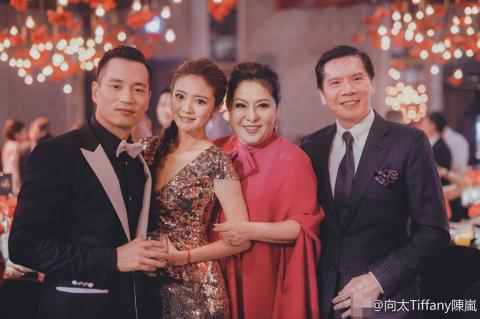 Huong Hoa Cuong, trum xa hoi den khet tieng showbiz Hong Kong la ai? hinh anh 3