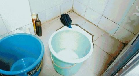 Một phút lơ là vì mải ăn cơm, bố mẹ khiến con 14 tháng tuổi chết đuối thương tâm trong xô nước nhà tắm - Ảnh 1. Một phút lơ là vì mải ăn cơm, bố mẹ khiến con 14 tháng tuổi chết đuối thương tâm trong xô nước nhà tắm - Ảnh 1.