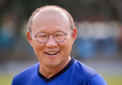 HLV Park Hang Seo tròn 60 tuổi: Biểu tượng chiến thắng của bóng đá Việt Nam - 1