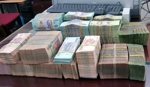 An ninh - Hình sự - Hành trình trốn chạy như “ma trận” của kẻ làm giả sổ tiết kiệm, rút 13 tỷ đồng của ngân hàng