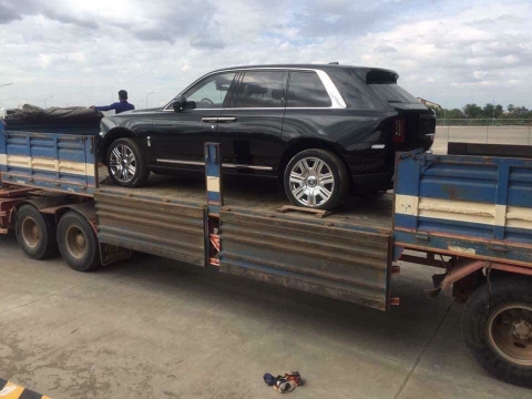 Đại gia Việt chi 2 triệu USD sắm siêu SUV Rolls-Royce chơi Tết