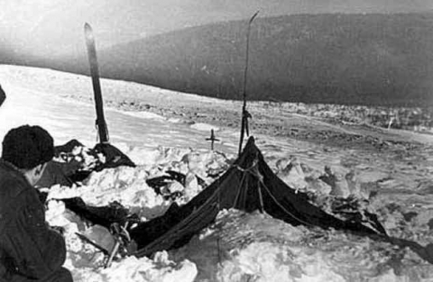 Thảm kịch kinh hoàng về 9 nhà leo núi và bí ẩn được coi là lớn nhất thế giới hơn 60 năm qua - Ảnh 1.