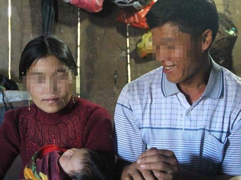 Bị bán sang Trung Quốc làm vợ cho cả gia đình chồng - 1
