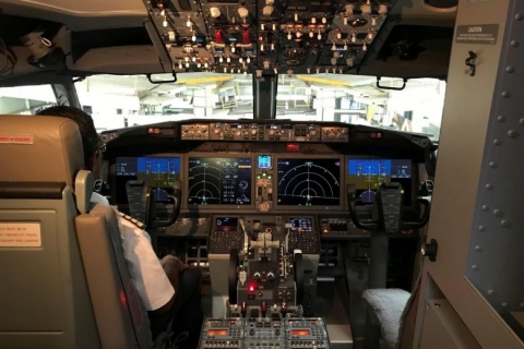 Tiết lộ sốc: Phi công Boeing 737 MAX chỉ được học về máy bay mới qua iPad - 1