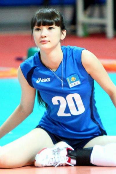 Nhung hot girl anh tren mang xinh dep, ngoai doi thuc con rang ro hon hinh anh 7 