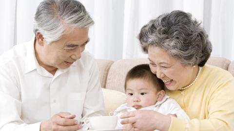 Bố mẹ chồng nói tôi tàn nhẫn khi muốn đưa con sống riêng sau 8 năm chồng mất hình ảnh 1 bo me chong noi toi tan nhan khi muon dua con song rieng sau 8 nam chong mat hinh anh 1