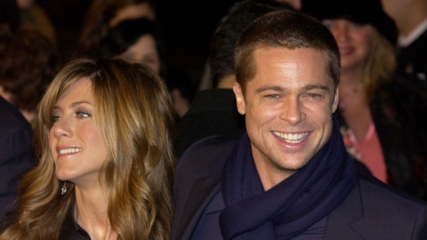 Brad Pitt lên tiếng về tin tái hợp Jennifer Aniston sau khi khiến Angelina Jolie chạnh lòng vì món quà khủng - Ảnh 3.
