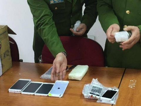 Phi vụ buôn lậu khủng: 2.500 smartphone từ Trung Quốc vào Việt Nam