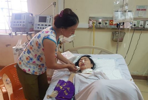 Mẹ nạn nhân kể phút con rể dí dao cứa cổ con gái ở Hà Tĩnh