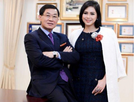 Chuyến bay định mệnh, 'vua hàng hiệu' Johnathan Hạnh Nguyễn gặp trùm thời trang