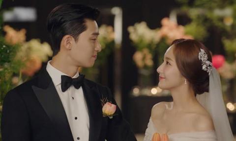 bam theo nguoi yeu cu cua chong, toi sung so roi boi roi truoc canh tuong - 1