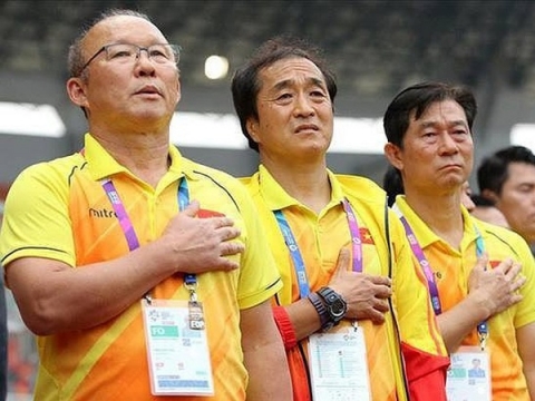 Trợ lý thầy Park: 'World Cup là thử thách bóng đá Việt Nam có thể nghĩ tới'
