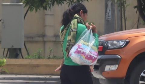 Người mẹ bán con gái sơ sinh để lấy 32 triệu đồng Người mẹ bán con gái sơ sinh để lấy 32 triệu đồng