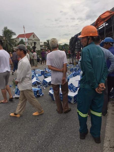 Ảnh: Hiện trường đầy ám ảnh vụ tai nạn khiến ít nhất 6 người tử vong tại Hải Dương - 2