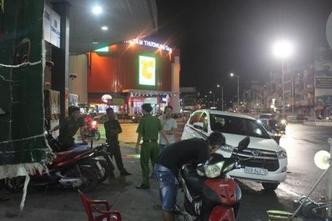 hang chuc con do truy sat, chem guc 1 nam thanh nien hinh anh 1