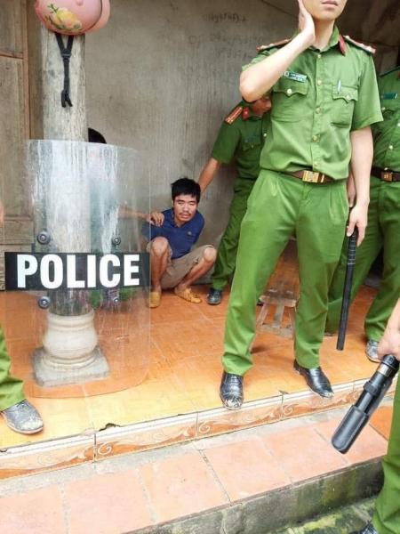 Nghịch tử khai lý do truy sát em trai, chém chết mẹ già bị bại liệt - 1