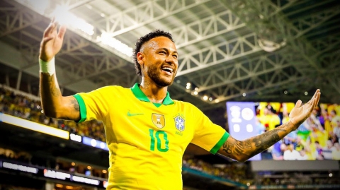Neymar tỏa sáng, Brazil thoát thua Colombia
