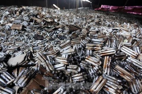 Hình ảnh hiếm hoi trong tầng 2 nhà kho Rạng Đông chưa được công bố - 3