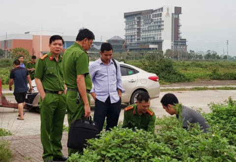 Giáng cấp trung tá CSGT Ninh Bình đứng nhìn thanh niên dùng kéo đâm chết bạn gái - Ảnh 2.