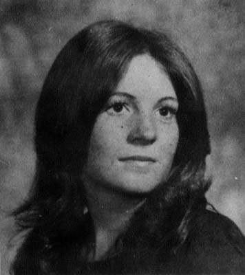 Xác chết lõa thể của các cô gái trẻ trên khu đồi vắng: Manh mối đầu tiên - 1