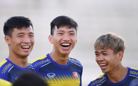 Văn Hậu, Công Phượng hội quân muộn, ĐT Việt Nam gặp khó trước trận UAE - 1 Văn Hậu, Công Phượng hội quân muộn, ĐT Việt Nam gặp khó trước trận UAE - 1