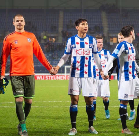 Heerenveen chưa cho Đoàn Văn Hậu đá ở vòng 18 giải Vô địch Hà Lan - Ảnh 1.
