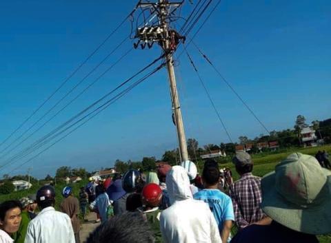 Nguoi dan ong bi dien giat, treo lo lung tren cot hinh anh 1 Anh_1_dien_giat_Phu_Yen_gui.jpg