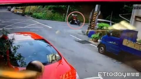 '. Thêm tình tiết rúng động về cách thức anh trai Minh Đạo ra tay giết hại vợ con khiến nhiều người vừa đau lòng vừa phẫn nộ .' '. Thêm tình tiết rúng động về cách thức anh trai Minh Đạo ra tay giết hại vợ con khiến nhiều người vừa đau lòng vừa phẫn nộ .'