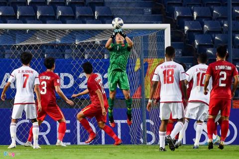 Khi Bui Tien Dung lai tro thanh cuu tinh cua U23 Viet Nam hinh anh 1 DSC_5317_zing.jpg