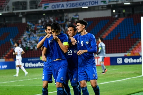 De bep UAE 5-1, U23 Uzbekistan gianh quyen vao ban ket chau A hinh anh 2 EOpkUkOXsAESZMM.jpg