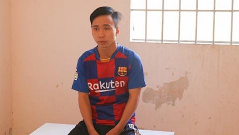 Rút tiền ATM, người phụ nữ bị gã trai rình cướp giữa ban ngày