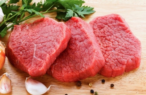 Thịt đỏ giàu chất sắt tốt cho sự phát triển của mẹ bầu và thai nhi