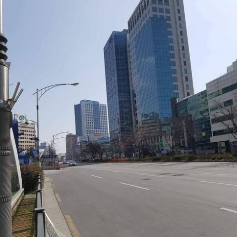 '. Đường phố vắng hoe, cửa hàng đóng cửa, nhiều người Việt mắc kẹt giữa tâm dịch Daegu .'