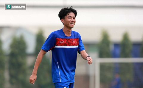 Sau ác mộng tài năng trẻ thế giới của HAGL là con đường sáng mà Văn Hậu đang đi - Ảnh 2.