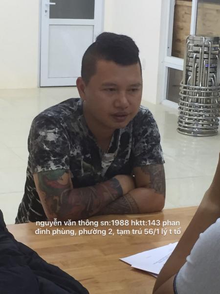 Nhóm đối tượng táo tợn bắt người dùng vũ lực ép một phụ nữ ký giấy nợ - Ảnh 3.