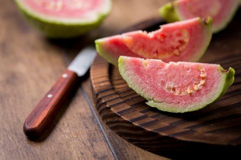 Để tránh những tổn hại đến não, mắt và da do thói quen thức khuya, hãy ăn thêm những món này - Ảnh 3.