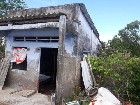 Công an vào cuộc vụ cụ bà 78 tuổi bị con dâu đưa vào căn nhà hoang - Ảnh 1. Công an vào cuộc vụ cụ bà 78 tuổi bị con dâu đưa vào căn nhà hoang - Ảnh 1.