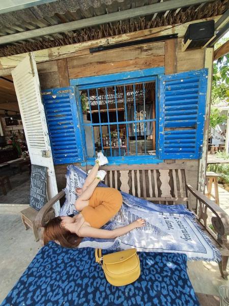 Cô gái Sài Gòn khiến tất cả giật mình với bộ ảnh check-in Đà Lạt theo style 'không giống ai' - 2