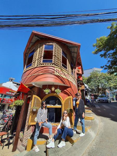 Cô gái Sài Gòn khiến tất cả giật mình với bộ ảnh check-in Đà Lạt theo style 'không giống ai' - 7