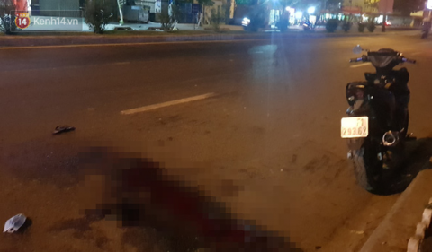 Vướng vào dây cáp thòng xuống đường, nam thanh niên chạy xe máy bị cắt ngang cổ nguy kịch - 3