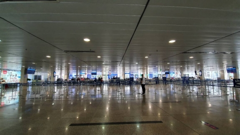 Sân bay Tân Sơn Nhất 'vắng như chùa bà Đanh' những ngày đại dịch